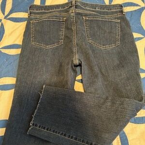 NYDJ Sheri Slim Size 10 medium wash raw hem cropped